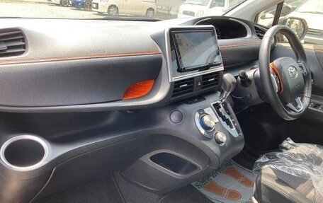 Toyota Sienta II, 2018 год, 1 187 000 рублей, 20 фотография