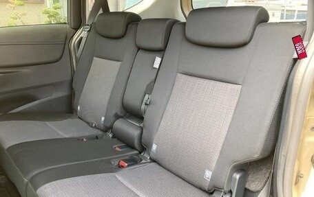 Toyota Sienta II, 2018 год, 1 187 000 рублей, 24 фотография