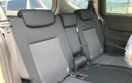 Toyota Sienta II, 2018 год, 1 187 000 рублей, 28 фотография