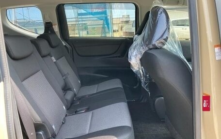 Toyota Sienta II, 2018 год, 1 187 000 рублей, 26 фотография