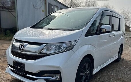 Honda Stepwgn IV, 2016 год, 1 640 000 рублей, 1 фотография