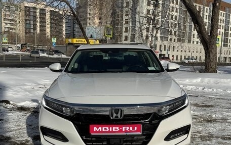 Honda Accord IX рестайлинг, 2020 год, 2 400 000 рублей, 1 фотография