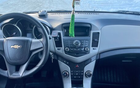 Chevrolet Cruze II, 2011 год, 550 000 рублей, 9 фотография