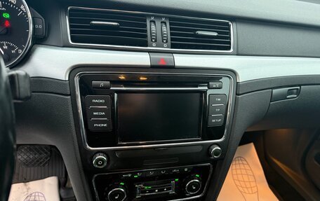 Skoda Superb III рестайлинг, 2013 год, 1 100 000 рублей, 9 фотография