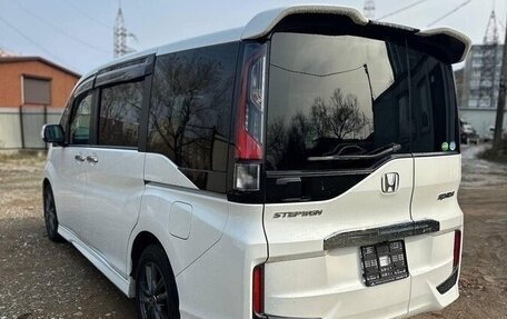 Honda Stepwgn IV, 2016 год, 1 640 000 рублей, 5 фотография