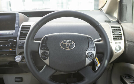 Toyota Prius, 2008 год, 768 000 рублей, 11 фотография