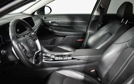 Hyundai Sonata VIII, 2021 год, 2 500 000 рублей, 10 фотография