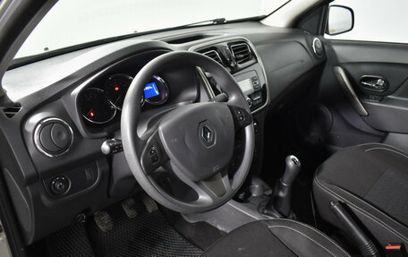 Renault Logan II, 2018 год, 725 000 рублей, 9 фотография