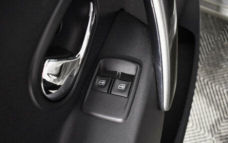 Renault Logan II, 2018 год, 725 000 рублей, 15 фотография