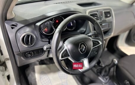Renault Logan II, 2019 год, 700 000 рублей, 12 фотография