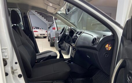 Renault Logan II, 2019 год, 700 000 рублей, 17 фотография