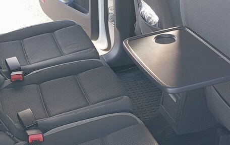 Volkswagen Touran III, 2009 год, 850 000 рублей, 8 фотография