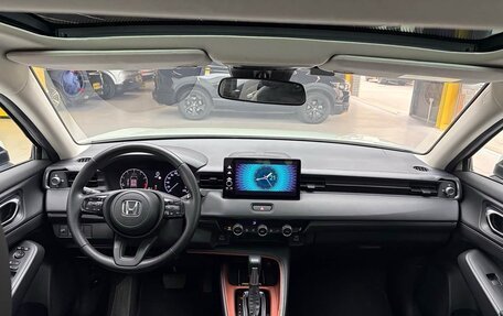 Honda Vezel, 2022 год, 2 185 000 рублей, 10 фотография