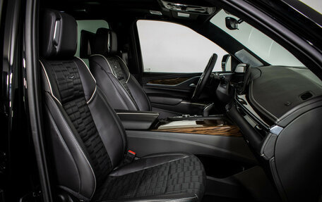 Cadillac Escalade V, 2023 год, 13 500 000 рублей, 16 фотография