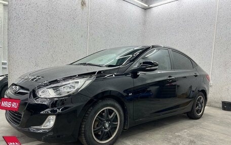 Hyundai Solaris II рестайлинг, 2012 год, 900 000 рублей, 2 фотография
