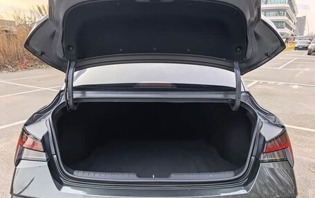 Hyundai Elantra, 2023 год, 1 850 000 рублей, 19 фотография