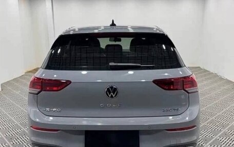 Volkswagen Golf VIII, 2022 год, 2 040 000 рублей, 6 фотография