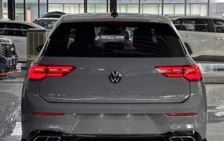 Volkswagen Golf VIII, 2022 год, 2 040 000 рублей, 5 фотография