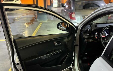 KIA Rio III рестайлинг, 2015 год, 745 000 рублей, 10 фотография