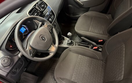 Renault Logan II, 2015 год, 900 000 рублей, 7 фотография