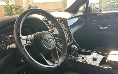 Bentley Bentayga I, 2018 год, 9 500 000 рублей, 4 фотография