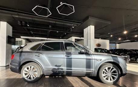 Bentley Bentayga I, 2018 год, 9 500 000 рублей, 14 фотография