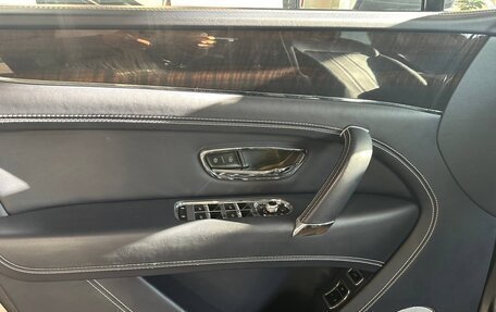 Bentley Bentayga I, 2018 год, 9 500 000 рублей, 23 фотография