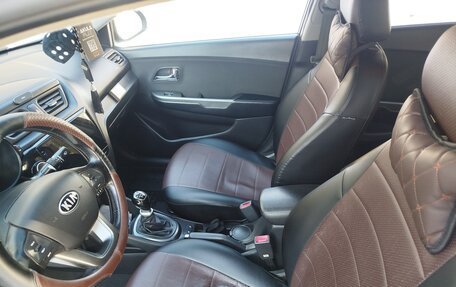 KIA Rio III рестайлинг, 2014 год, 1 000 000 рублей, 5 фотография