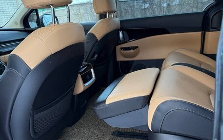 KIA Carnival, 2023 год, 4 950 000 рублей, 13 фотография