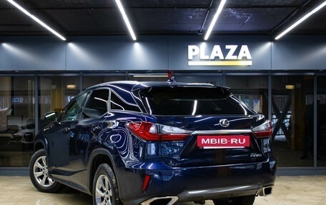 Lexus RX IV рестайлинг, 2017 год, 1 929 000 рублей, 3 фотография