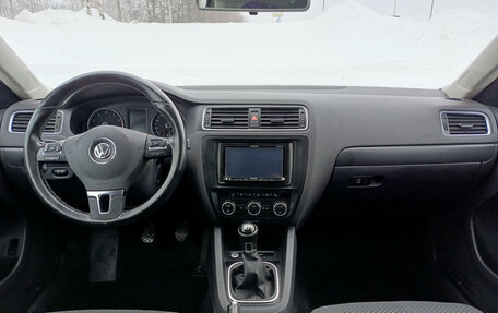 Volkswagen Jetta VI, 2014 год, 1 050 000 рублей, 18 фотография