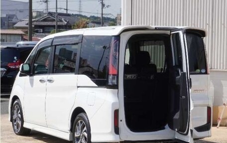 Honda Stepwgn IV, 2017 год, 1 680 000 рублей, 10 фотография