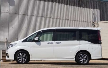 Honda Stepwgn IV, 2017 год, 1 680 000 рублей, 9 фотография