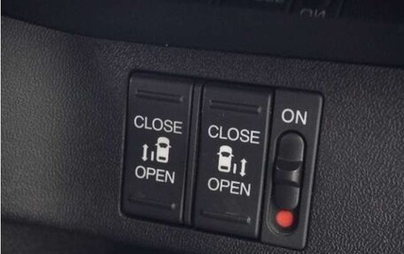 Honda Stepwgn IV, 2017 год, 1 680 000 рублей, 11 фотография