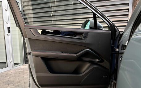 Porsche Cayenne III, 2024 год, 23 900 000 рублей, 11 фотография