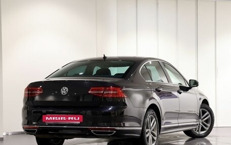 Volkswagen Passat B8 рестайлинг, 2017 год, 1 849 000 рублей, 3 фотография