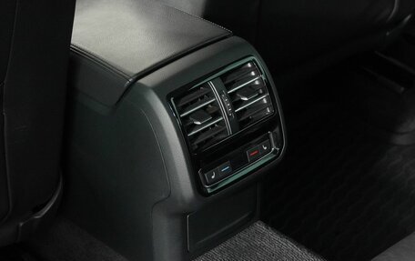 Volkswagen Passat B8 рестайлинг, 2017 год, 1 849 000 рублей, 21 фотография