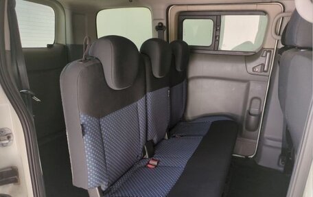 Nissan NV200, 2016 год, 1 335 000 рублей, 24 фотография