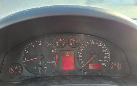 Audi A6, 1998 год, 399 999 рублей, 18 фотография