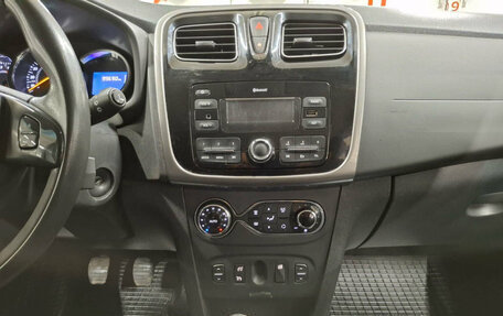 Renault Sandero II рестайлинг, 2017 год, 955 000 рублей, 19 фотография