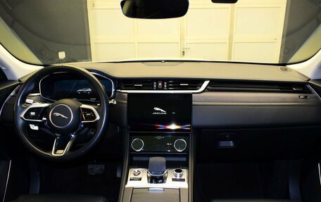 Jaguar F-Pace, 2021 год, 5 280 000 рублей, 14 фотография