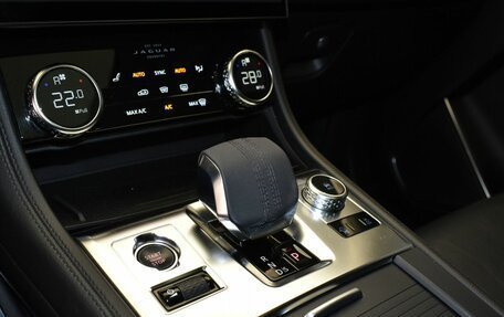 Jaguar F-Pace, 2021 год, 5 280 000 рублей, 20 фотография