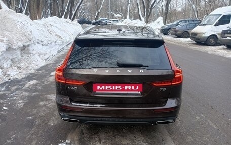 Volvo V60 Cross Country II, 2019 год, 2 430 000 рублей, 5 фотография