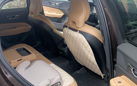 Volvo V60 Cross Country II, 2019 год, 2 430 000 рублей, 22 фотография