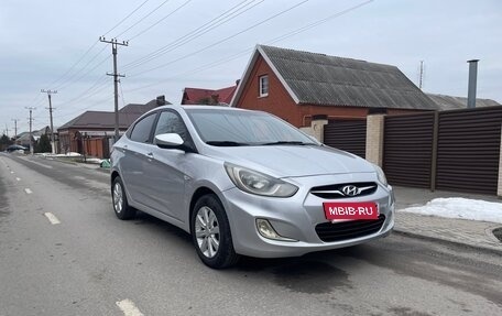 Hyundai Solaris II рестайлинг, 2013 год, 700 000 рублей, 5 фотография