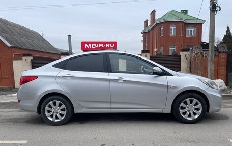 Hyundai Solaris II рестайлинг, 2013 год, 700 000 рублей, 8 фотография