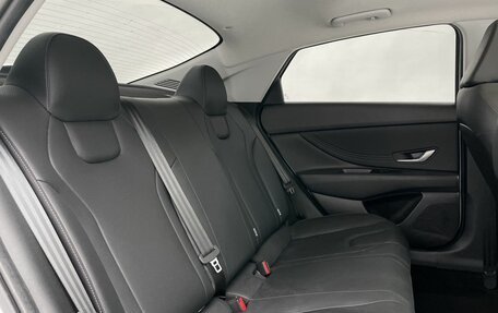 Hyundai Elantra, 2025 год, 2 880 000 рублей, 28 фотография