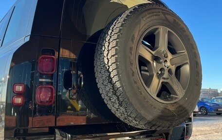 Land Rover Defender II, 2022 год, 7 850 000 рублей, 4 фотография