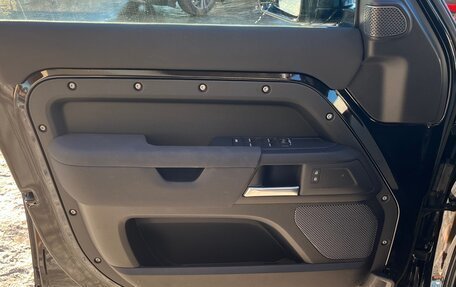 Land Rover Defender II, 2022 год, 7 850 000 рублей, 24 фотография