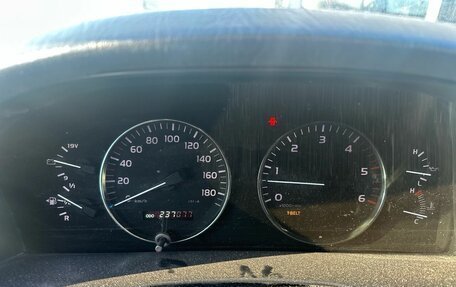 Toyota Land Cruiser 100 рестайлинг 2, 2007 год, 2 599 000 рублей, 5 фотография